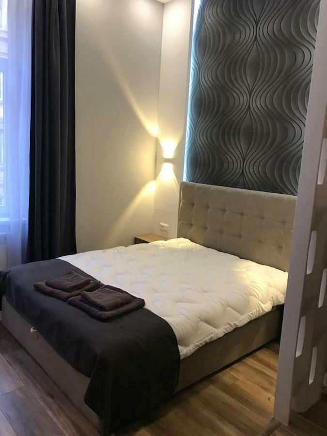 New Appartment-Studio Іn The Center Of Lviv Exterior photo